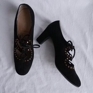 1950s Charles Jourdan Jaffees Mijjiis black suede studded pumps